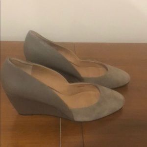 Grey-Brown wedges